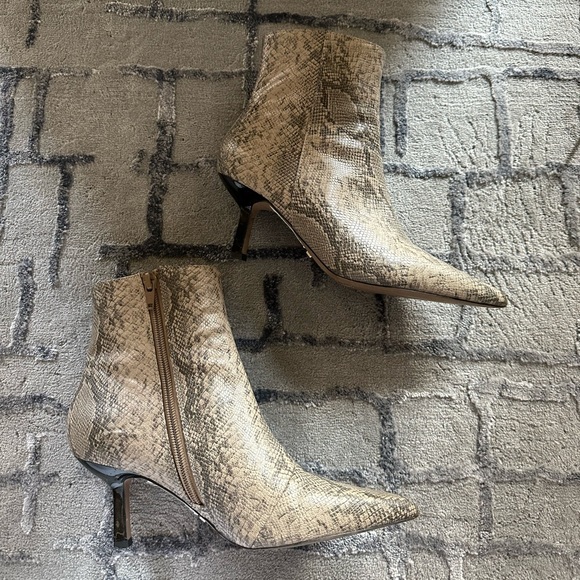 Topshop MACI Snake Print Pointed Boots - Picture 3 of 5